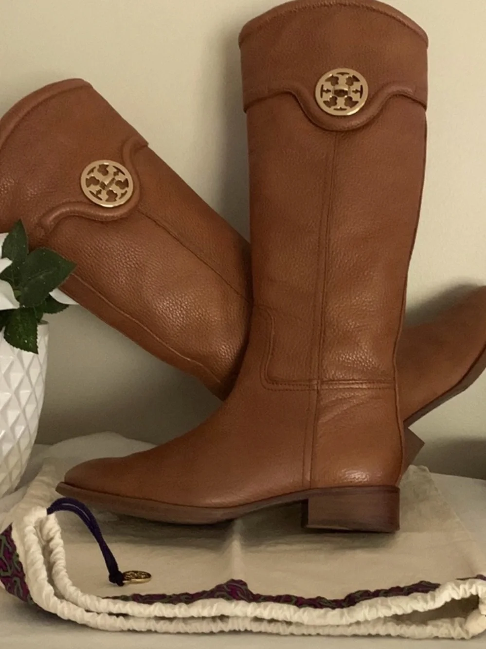 Tory Burch smooth pebbled